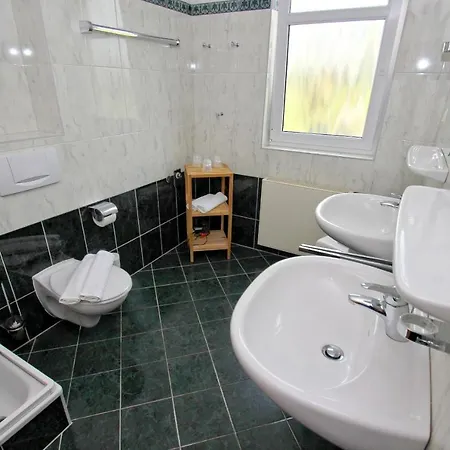 아파트 Meeresblick Residenzen 10 Mit Gratis Sschwimmbad- Und Saunanutzung Im Ahoi Sellin *