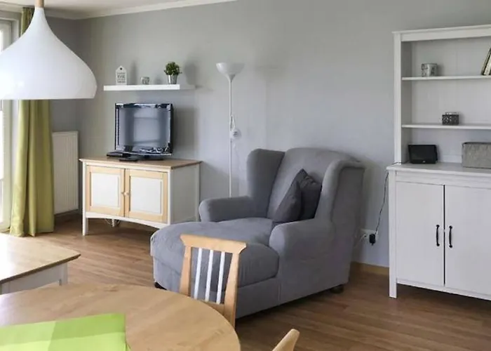 Meeresblick Residenzen 10 Mit Gratis Sschwimmbad- Und Saunanutzung Im Ahoi Sellin *